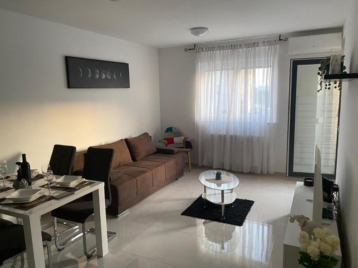 Appartement Apartman K&D à Zadar Extérieur photo