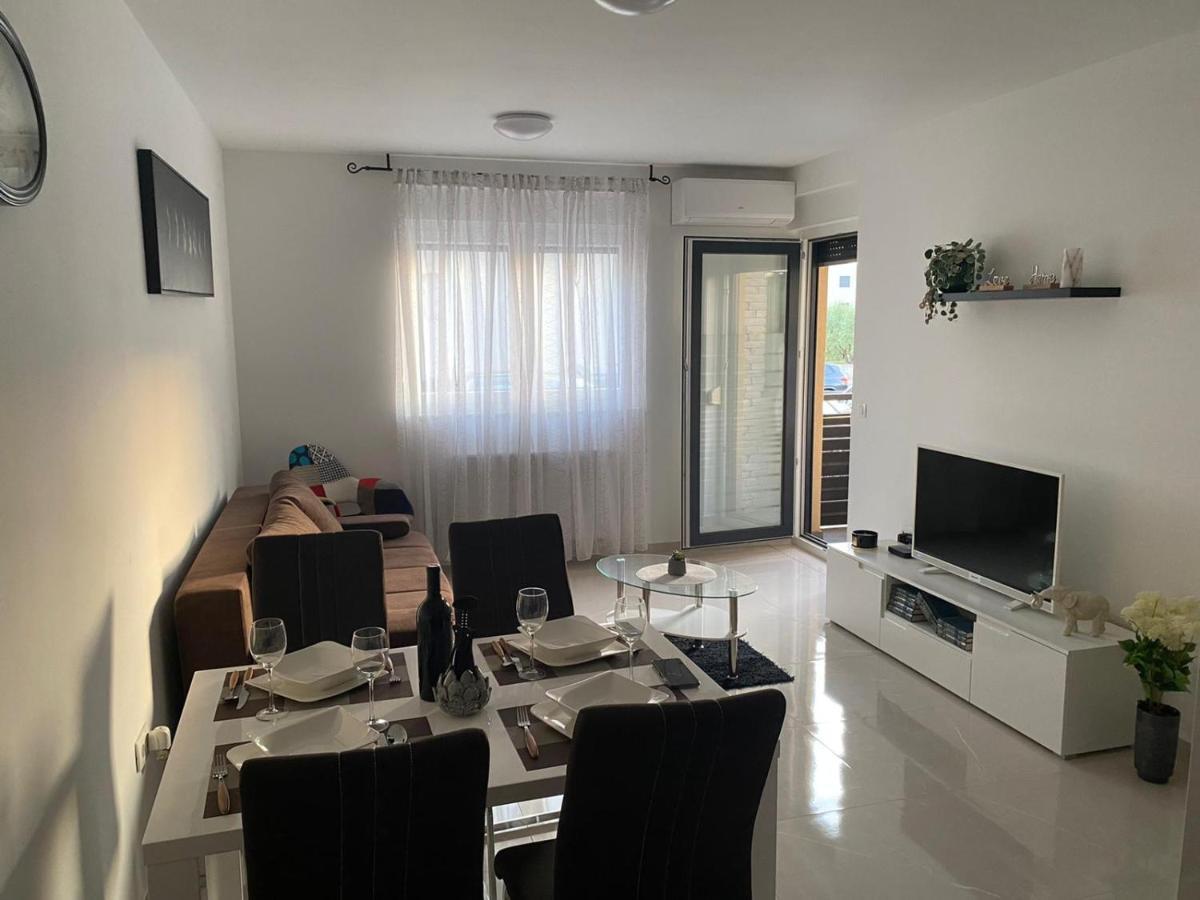 Appartement Apartman K&D à Zadar Extérieur photo